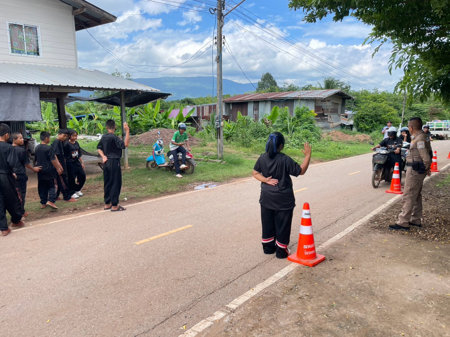อบรมโครงการรณรงค์สวมหมมวกกันน็อค (ขับขี่ปลอดภัยเสริมสร้างวินัยจราจร)